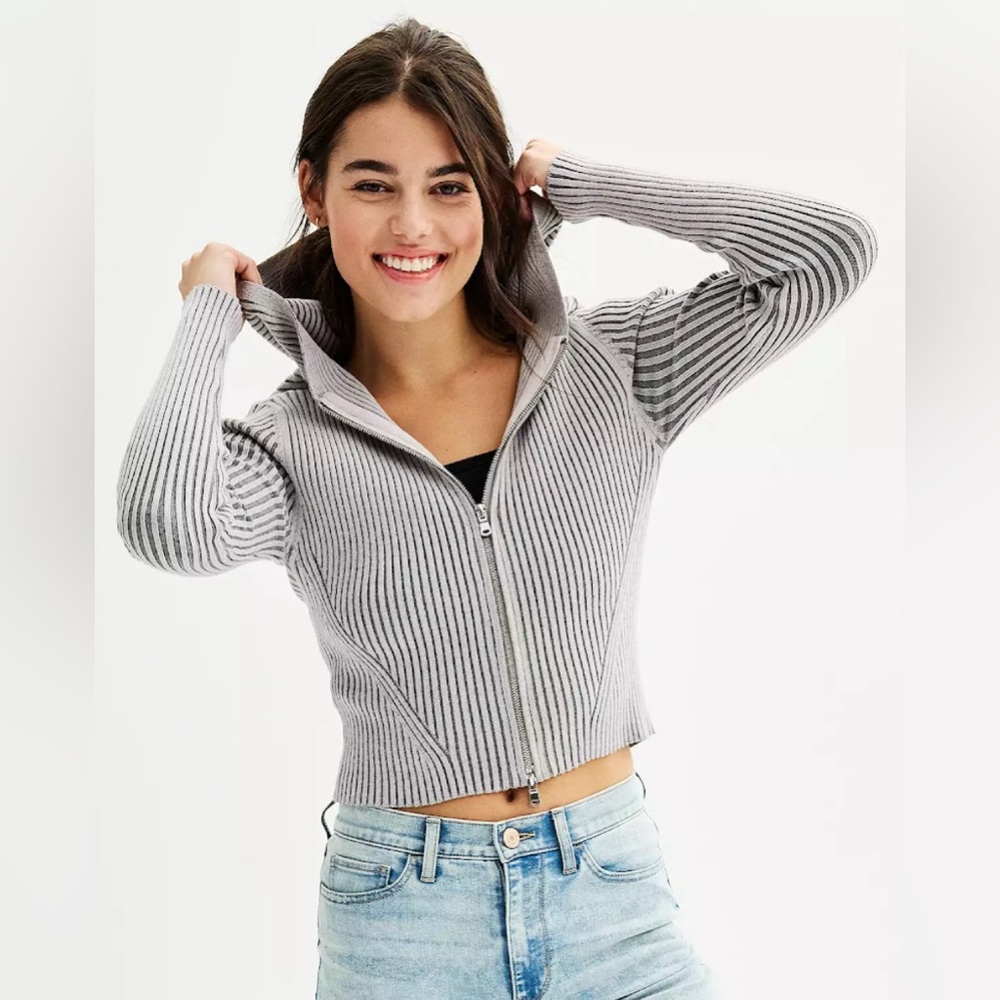 Juniors’ SO Two-Way Zipper Hooded Cardigan Sweater